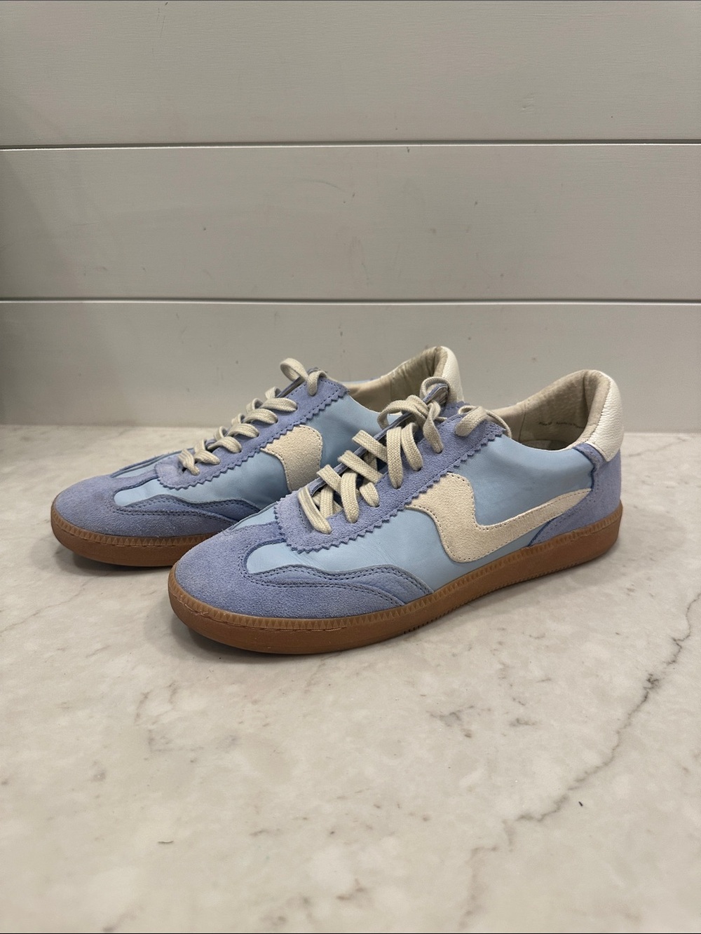 Dolce Vita Light Blue Suede & Leather Sneakers - size 10
